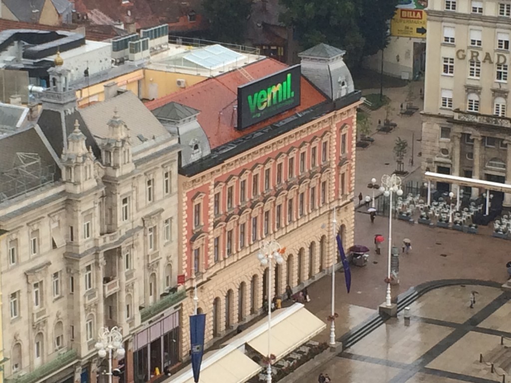 Umbau und Erweiterung eines Kaufhauses mit 6 Ebenen von M&uuml;ller in Zagreb / Kroatien